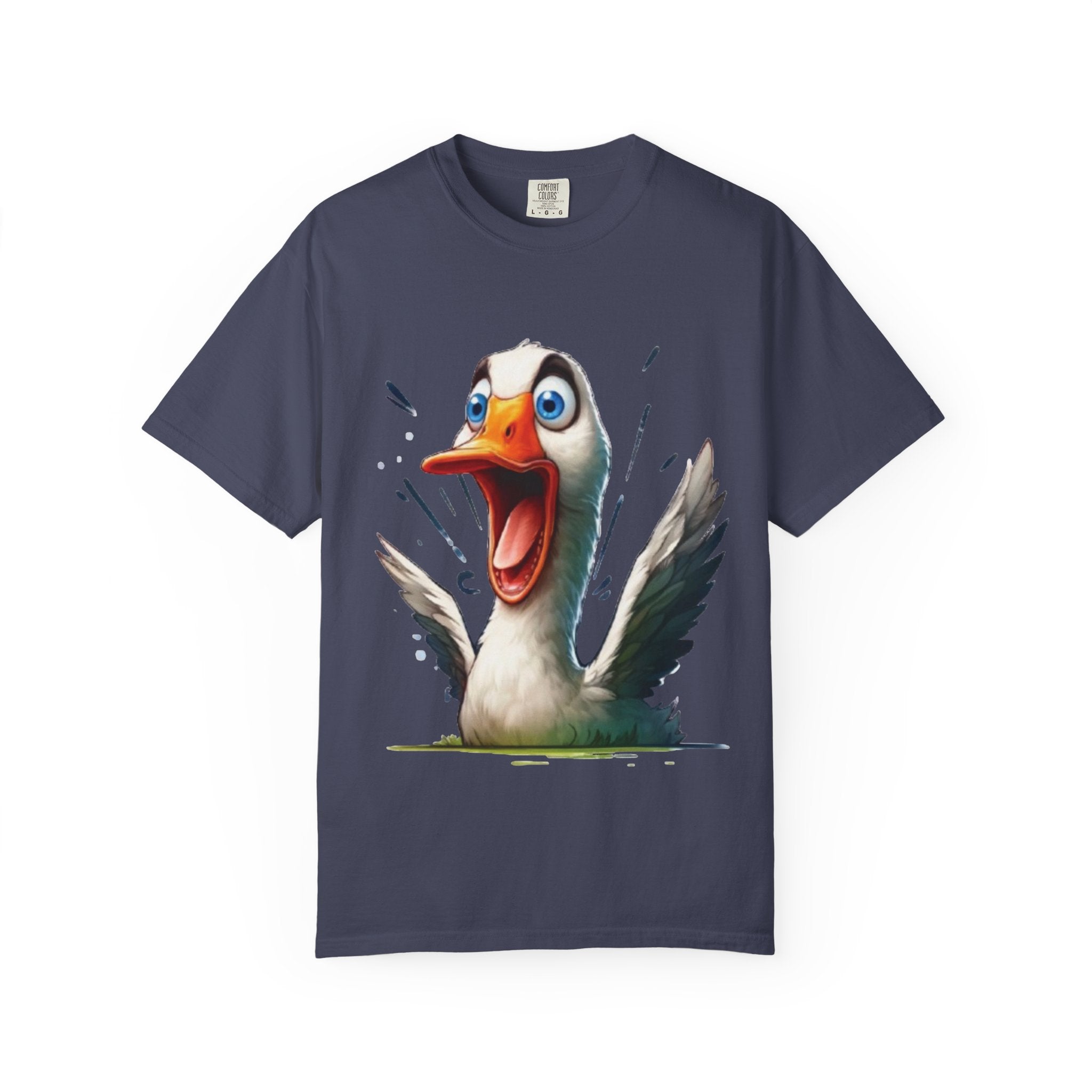 Hilarious Screaming Swan Cartoon – Graphic Tee for Meme Lovers
