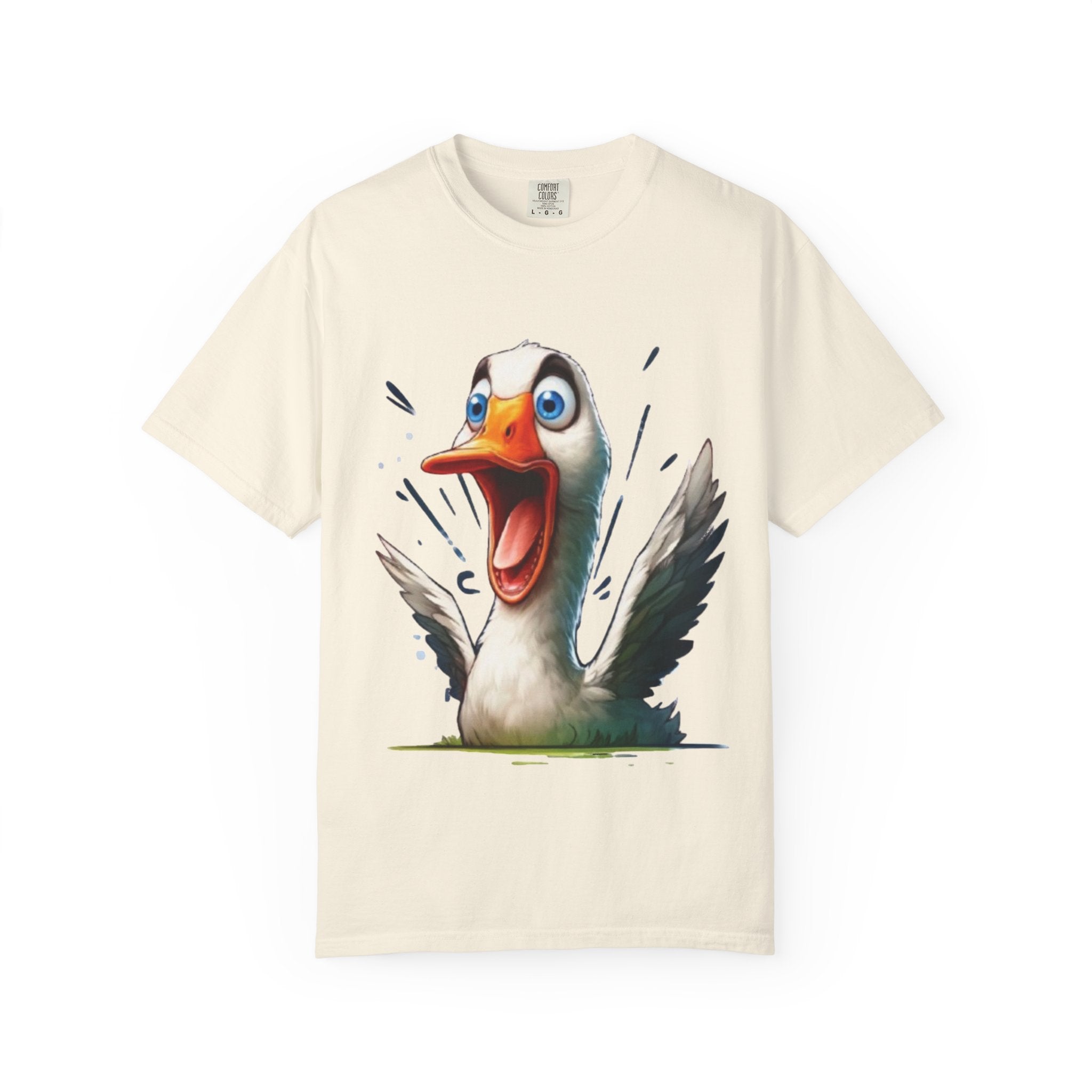 Hilarious Screaming Swan Cartoon – Graphic Tee for Meme Lovers