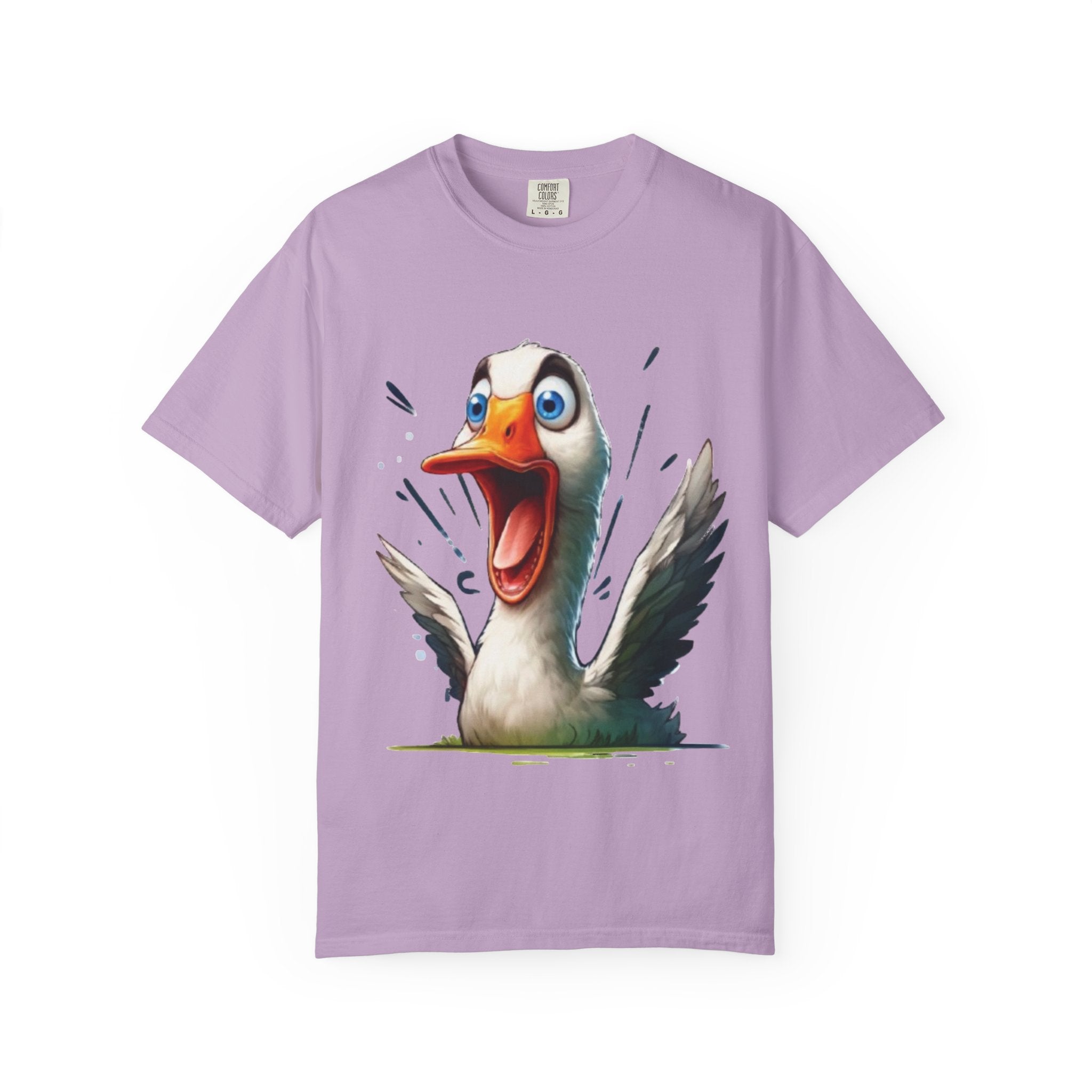 Hilarious Screaming Swan Cartoon – Graphic Tee for Meme Lovers