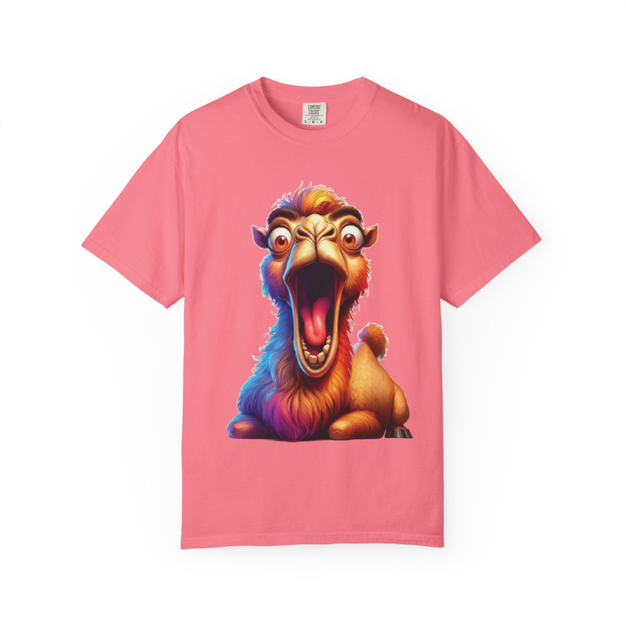 Hilarious Screaming Camel Cartoon – Desert Chaos Meme T-Shirt