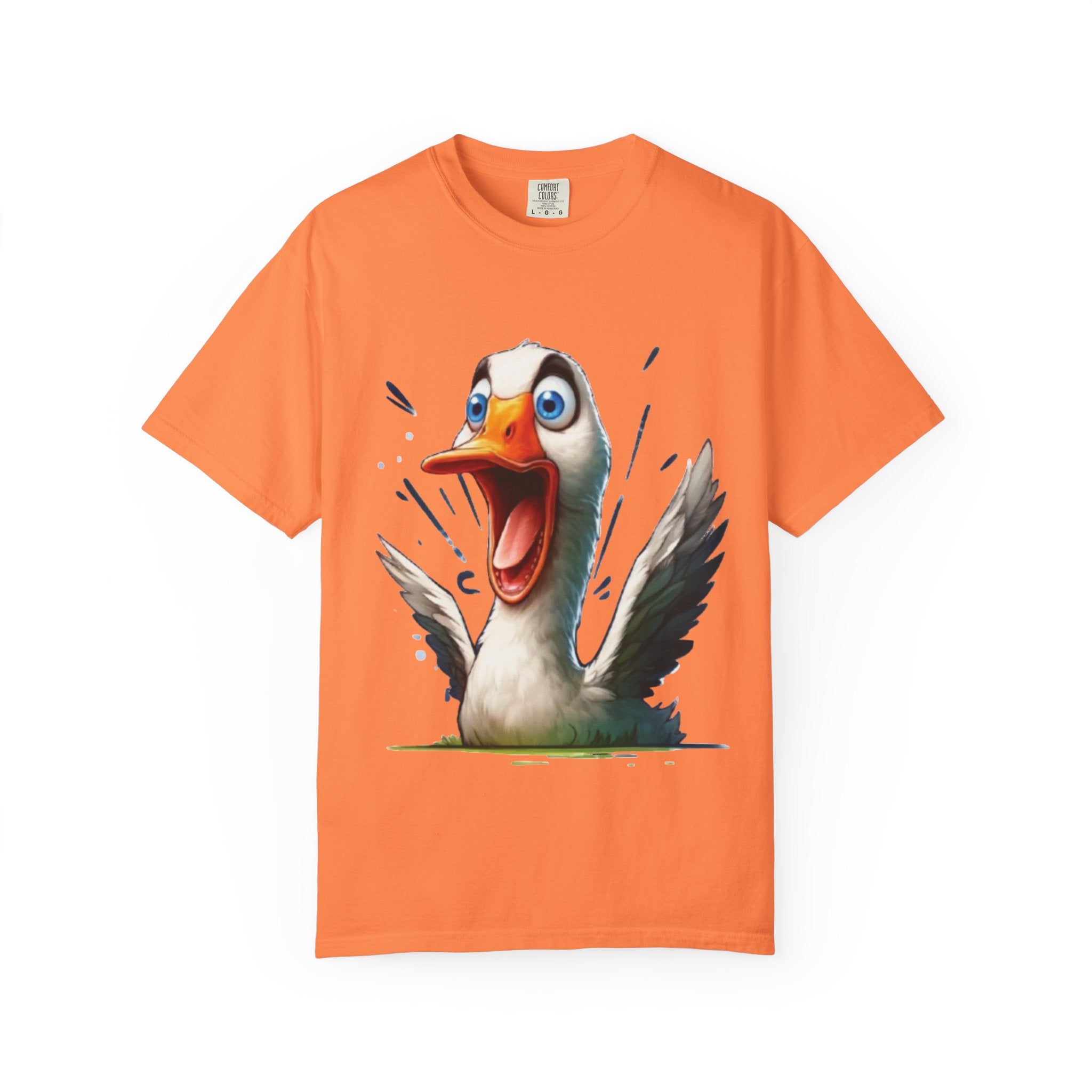 Hilarious Screaming Swan Cartoon – Graphic Tee for Meme Lovers
