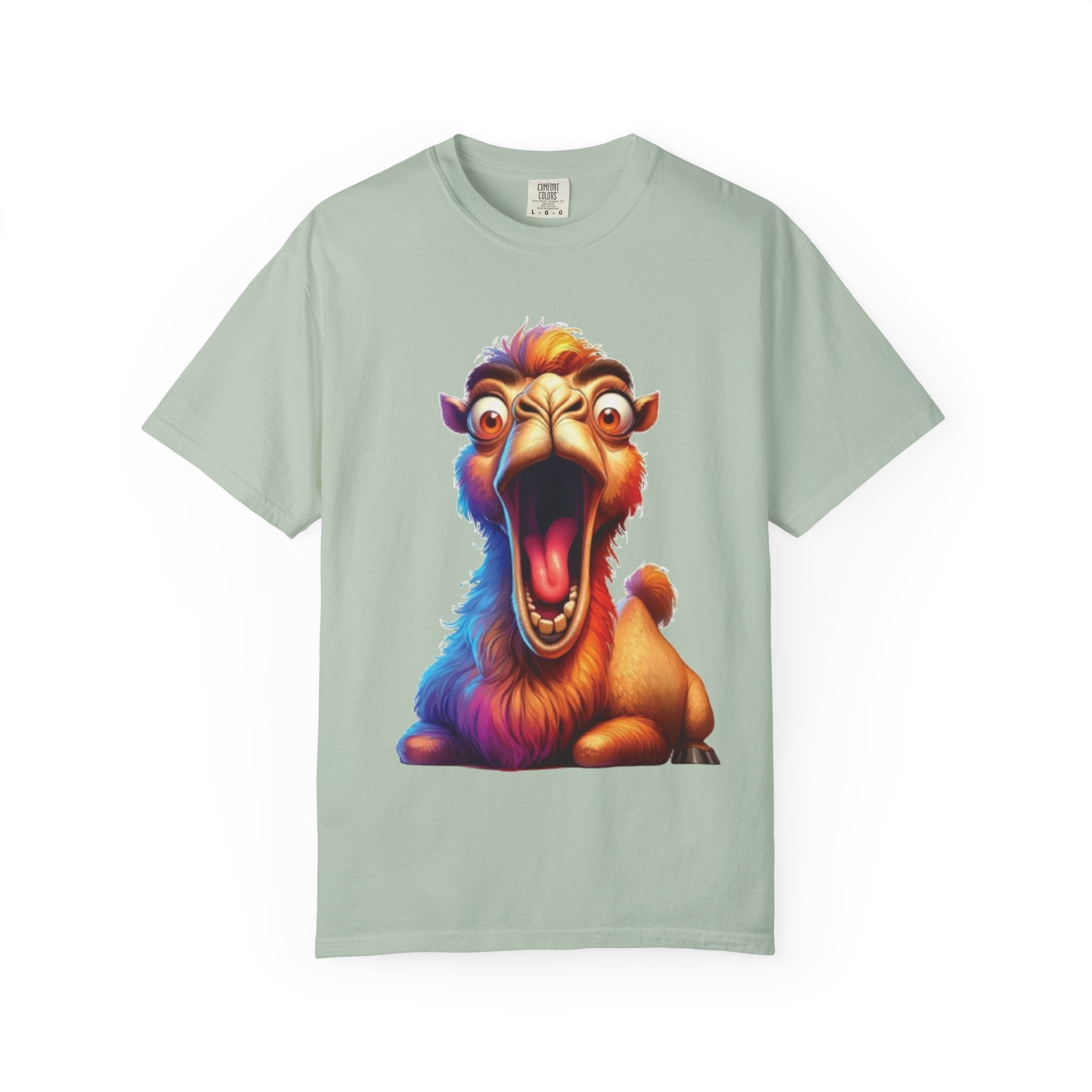 Hilarious Screaming Camel Cartoon – Desert Chaos Meme T-Shirt